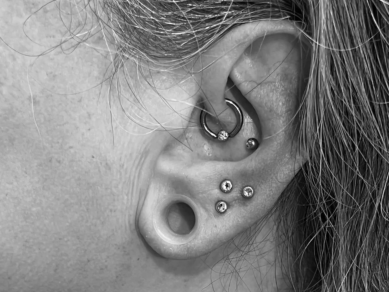 Piercing en la oreja. Piercing en Oviedo.