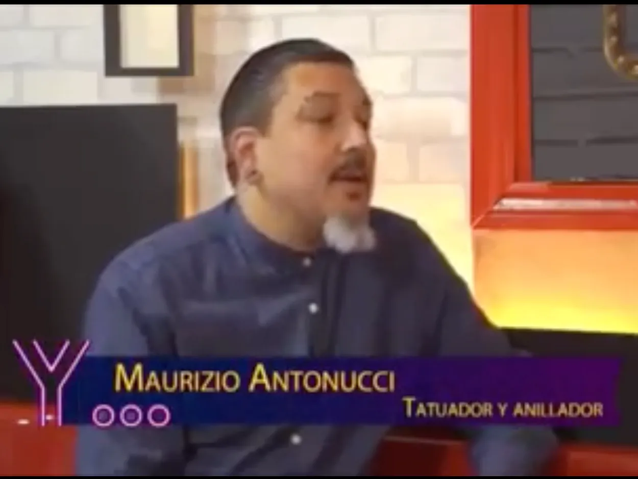 Entrevista en la tele.